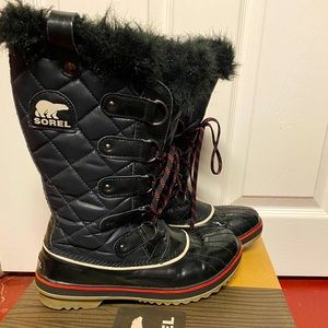 Sorel Tofino Boot size 9